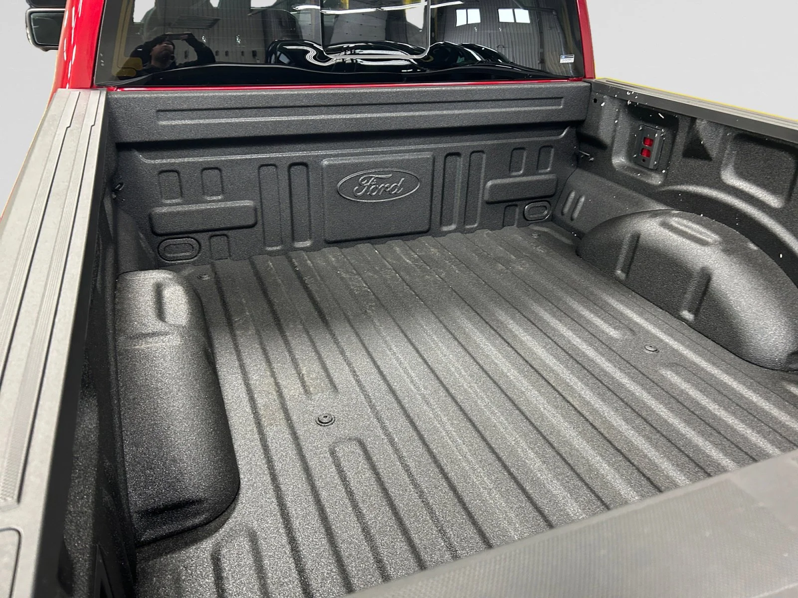 New 2026 Ruby Red Metallic Tinted Clearcoat Ford Lariat image 10