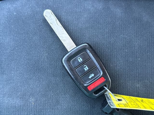 Used 2016 Lunar Silver Metallic Honda LX image 30