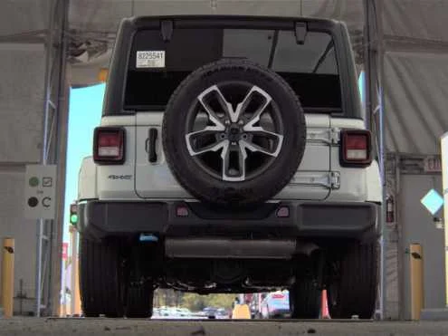 Used 2024 Silver Zynith Clearcoat Jeep Sport S image 7
