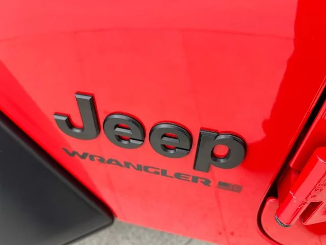 Used 2025 Red Jeep Sport image 38