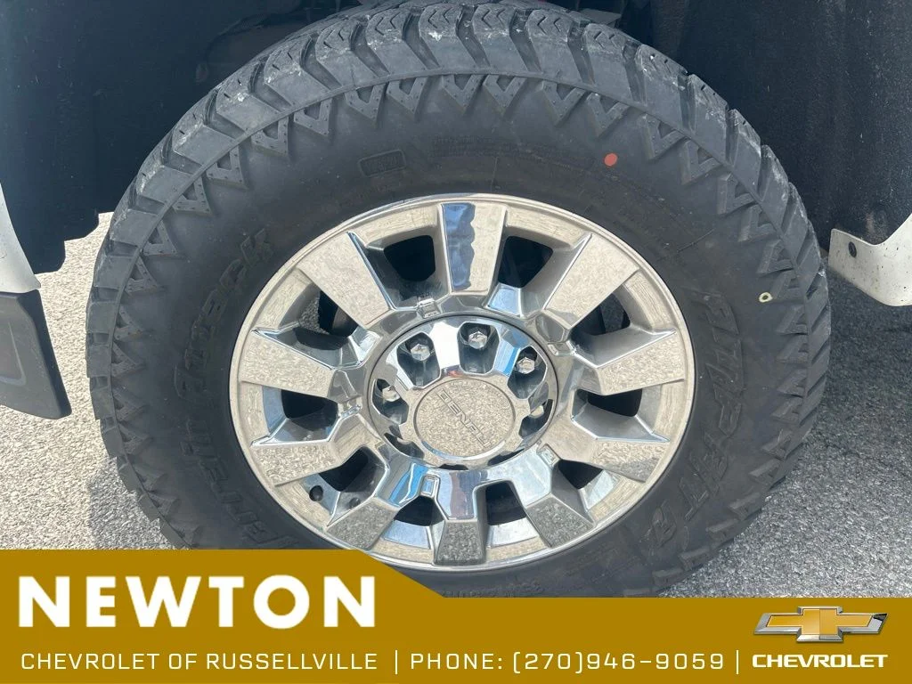 Used 2019 Summit White GMC Denali image 20