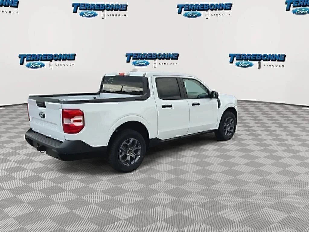 New 2026 Oxford White Ford XLT image 8