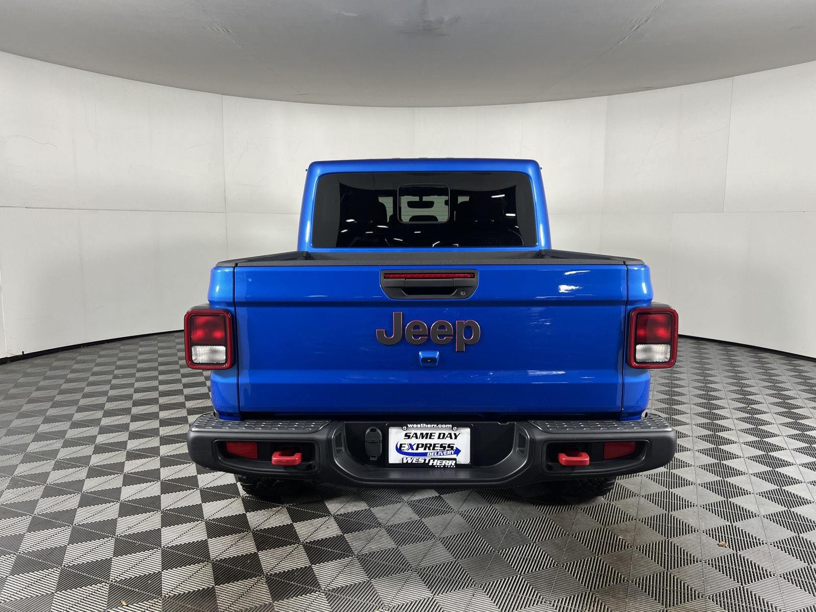 Used 2022 Hydro Blue Pearlcoat Jeep Rubicon image 8
