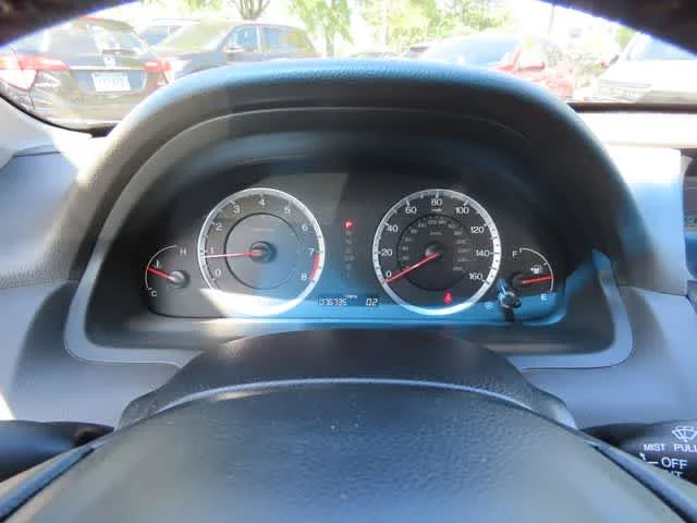 Used 2008 Alabaster Silver Metallic Honda  image 19
