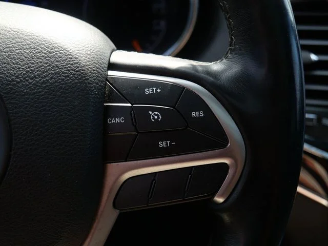 Used 2020 Red Jeep Overland image 19