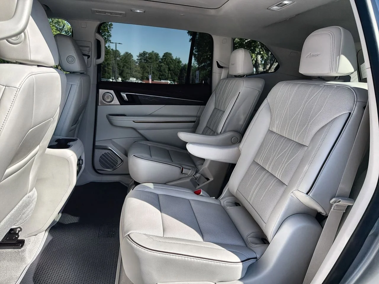 New 2026 Moonstone Gray Metallic Buick Avenir image 20