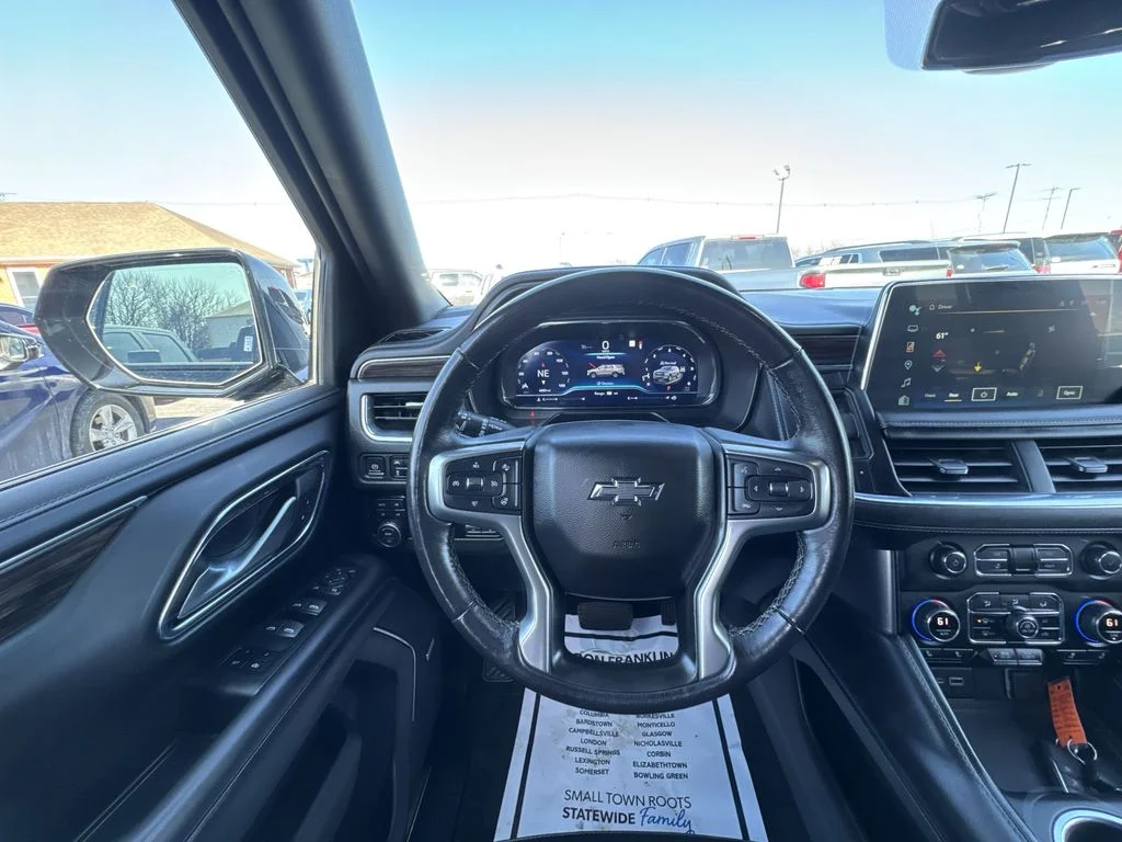 Used 2022 Black Chevrolet Z71 image 14