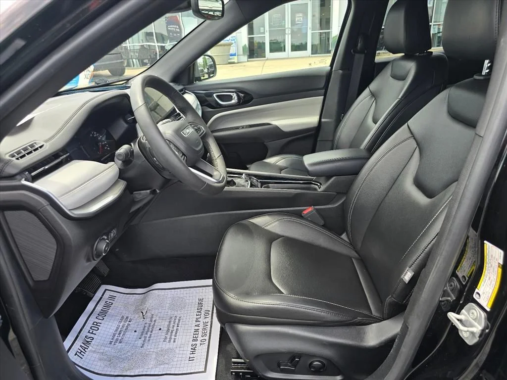 Used 2025 Black Jeep Limited image 9