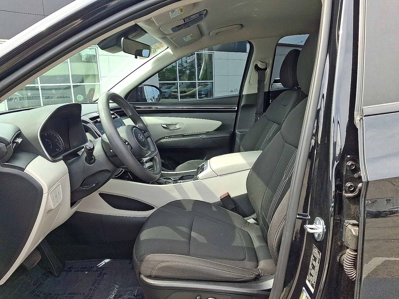 Used 2023 Black Hyundai SEL image 13