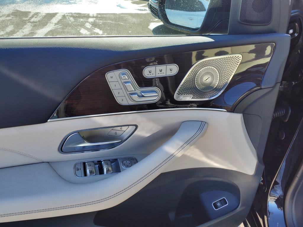 Used 2025 OBSIDIAN BLACK MET Mercedes-Benz GLE 450 image 12