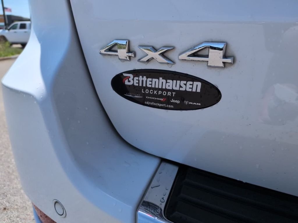 Used 2020 White Jeep Overland image 7