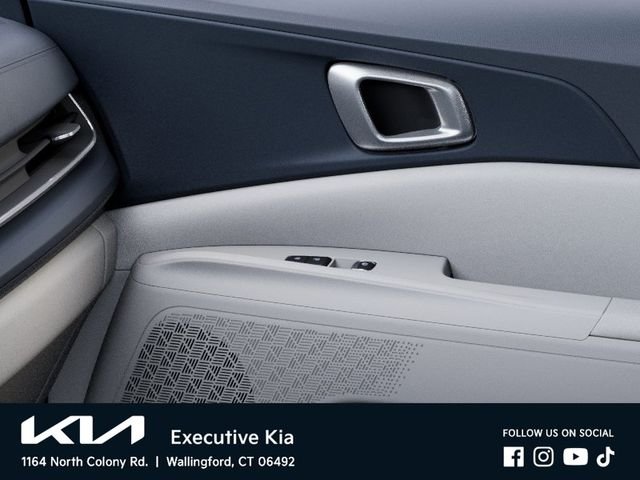 New 2027 Silver Kia  image 25