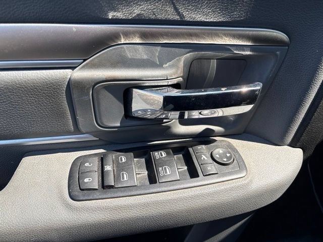 Used 2015 Granite Crystal Metallic Clearcoat Ram Outdoorsman image 19