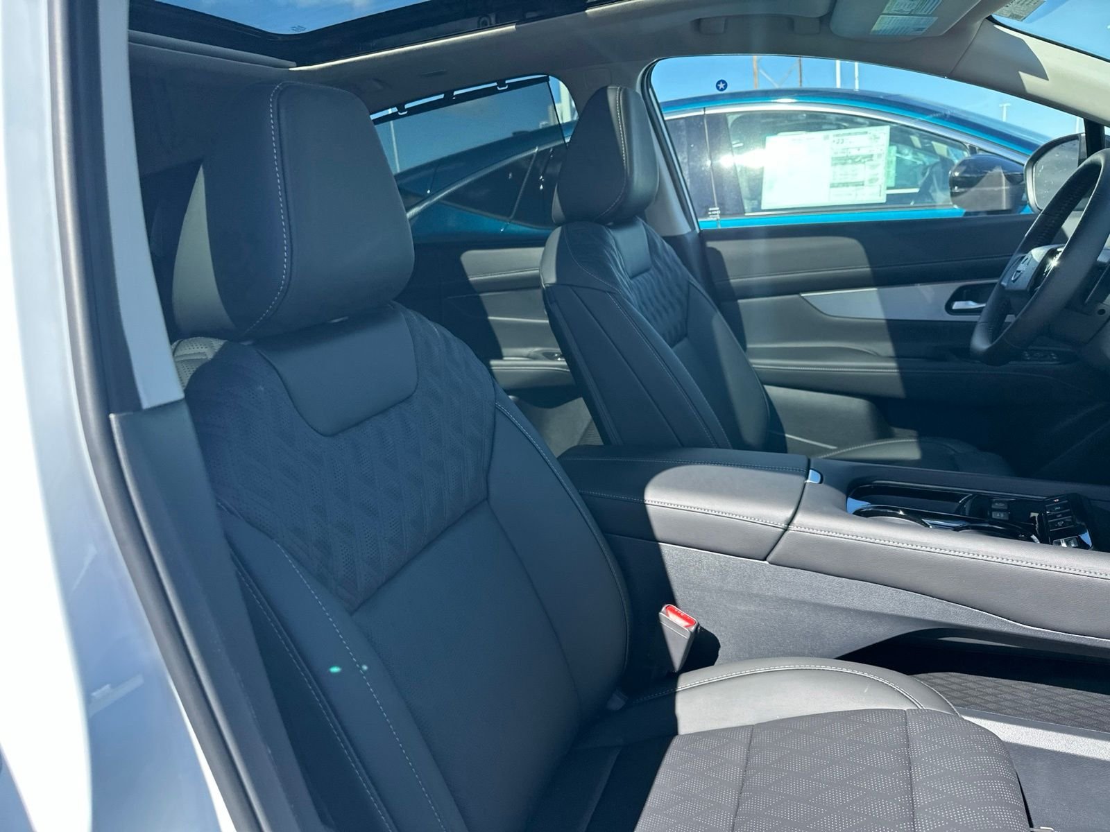 New 2026 White Nissan Platinum image 36