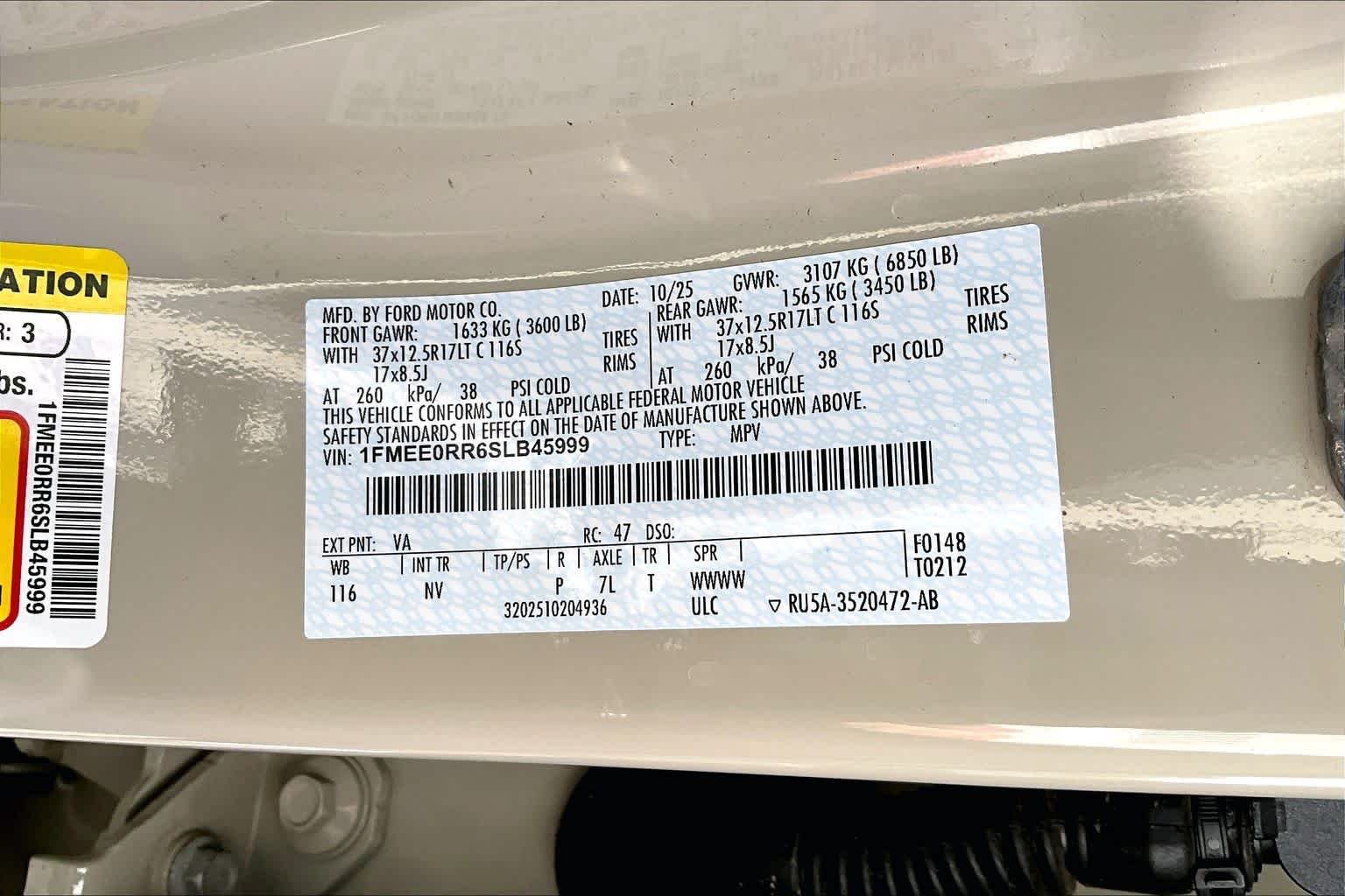 Used 2025 Desert Sand Ford Raptor image 28