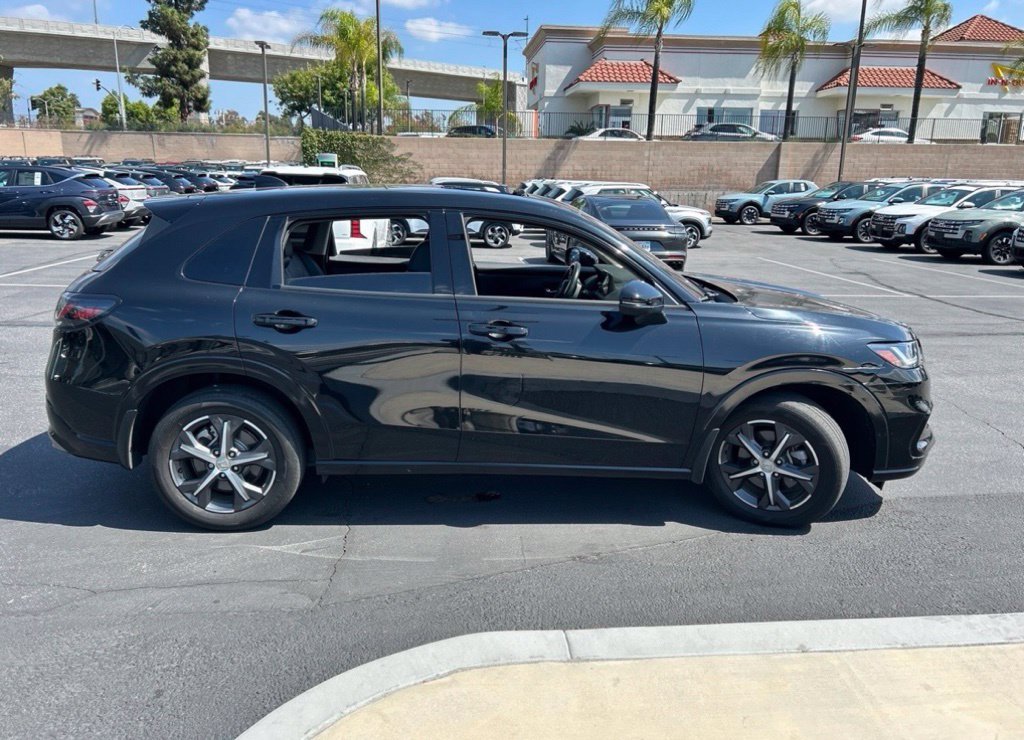 Certified Used 2024 Black Honda EX-L image 4