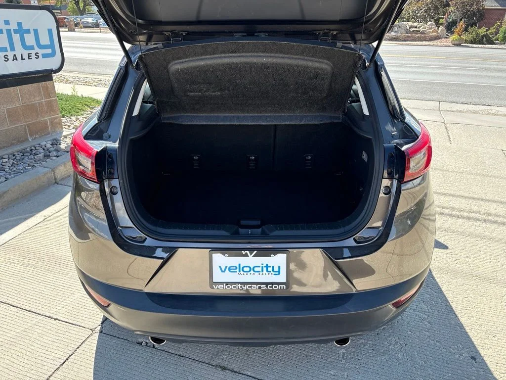 Used 2018 Silver Mazda Grand Touring image 6