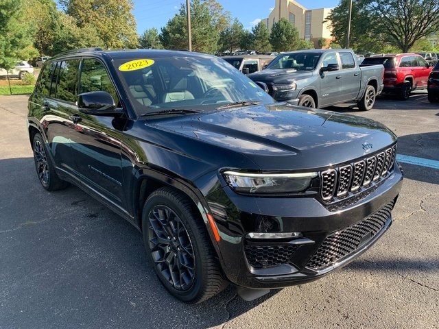 Used 2023 Black Jeep Summit Reserve 4xe image 7