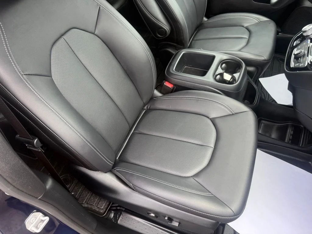 Certified Used 2025 Blue Chrysler Select image 66