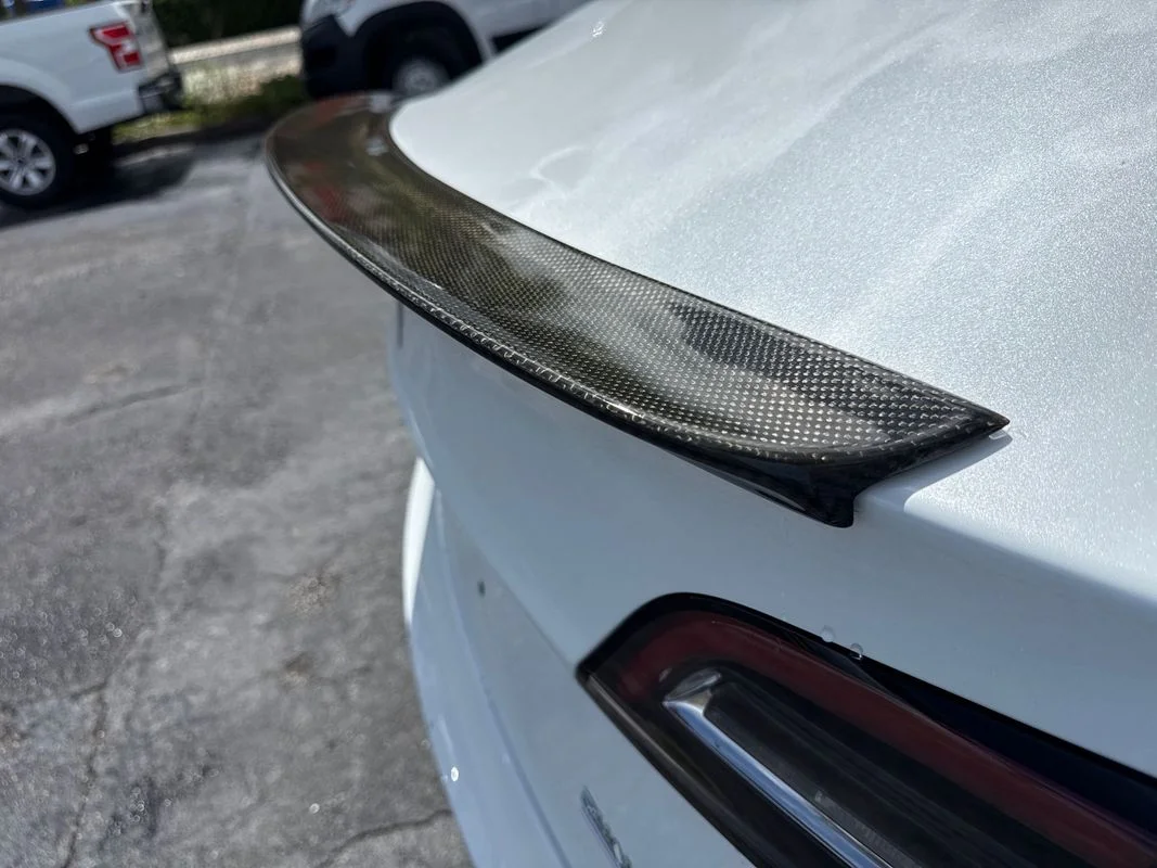 Used 2018 White Tesla  image 5