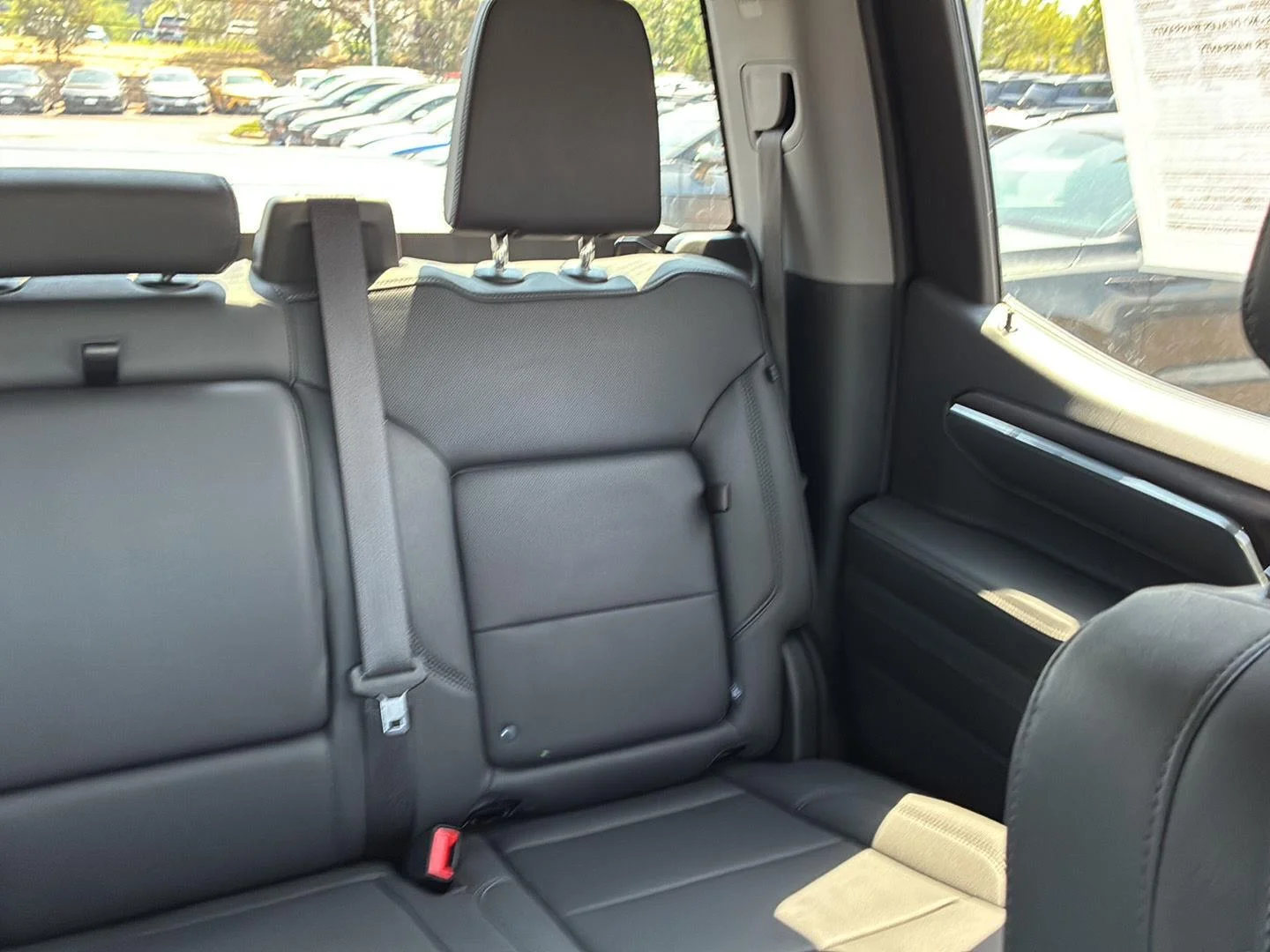 Used 2025 Onyx Black GMC SLT image 20