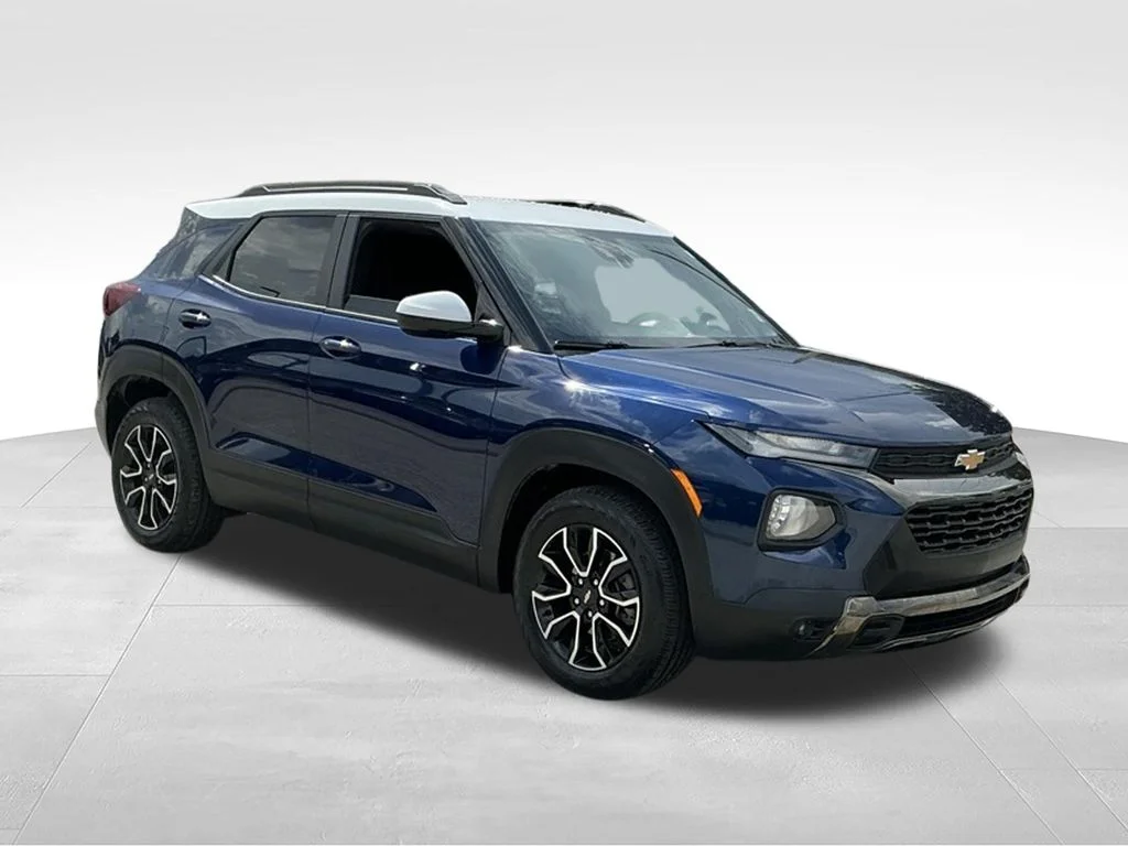 Used 2022 Blue Chevrolet ACTIV image 11