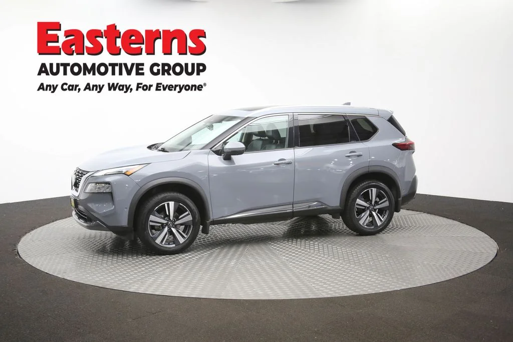 Used 2023 Gray Nissan SL image 57