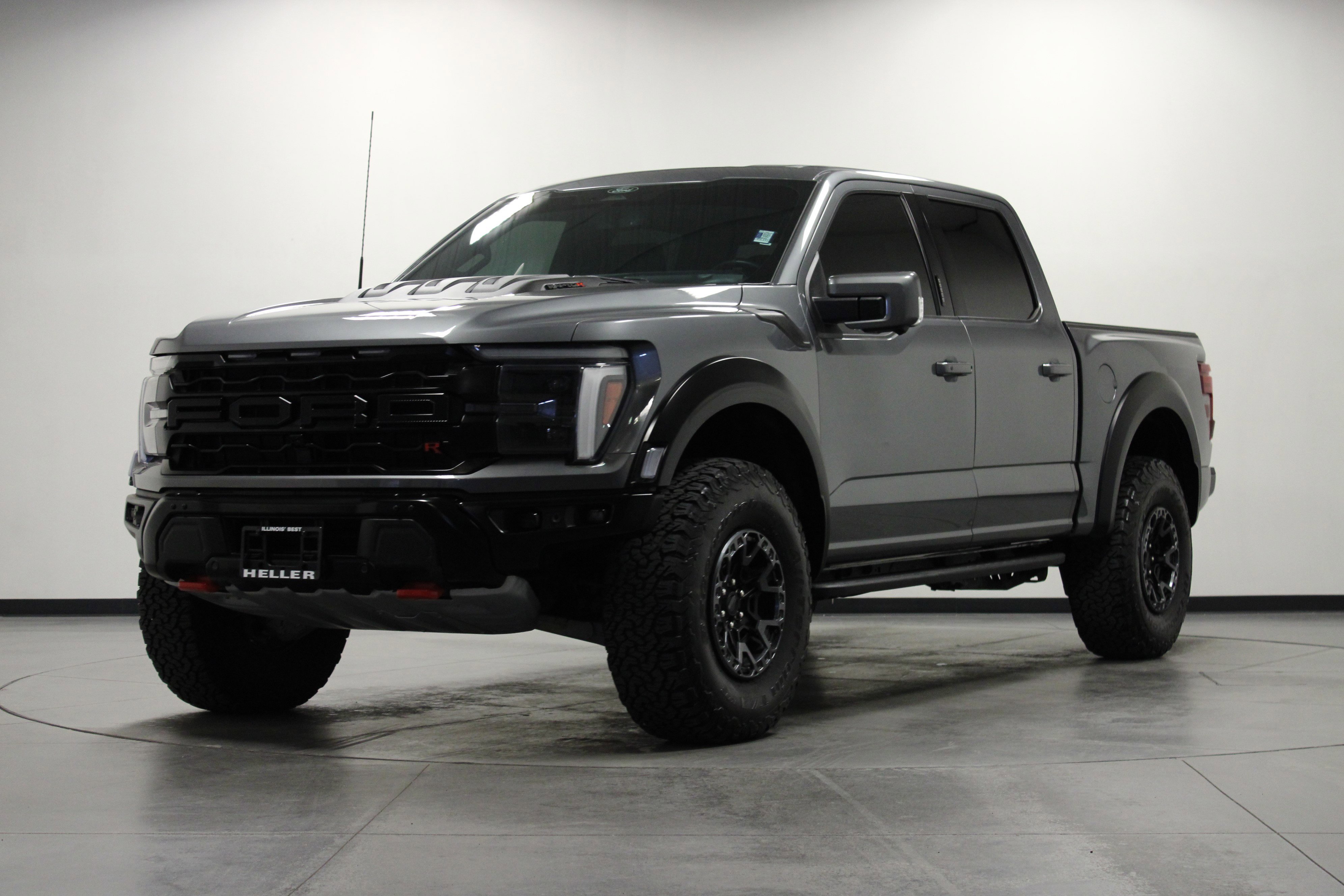 Used 2024 Gray Metallic Ford Raptor image 8
