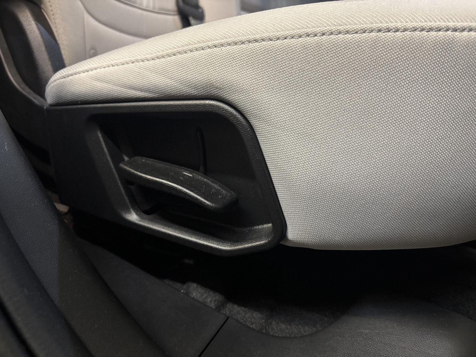 Used 2025 Atlantis Blue Hyundai SEL image 44