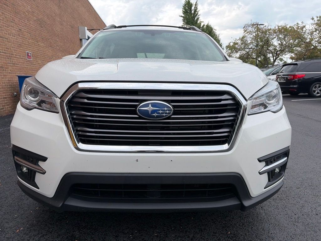 Used 2022 Crystal White Pearl Subaru Limited image 3