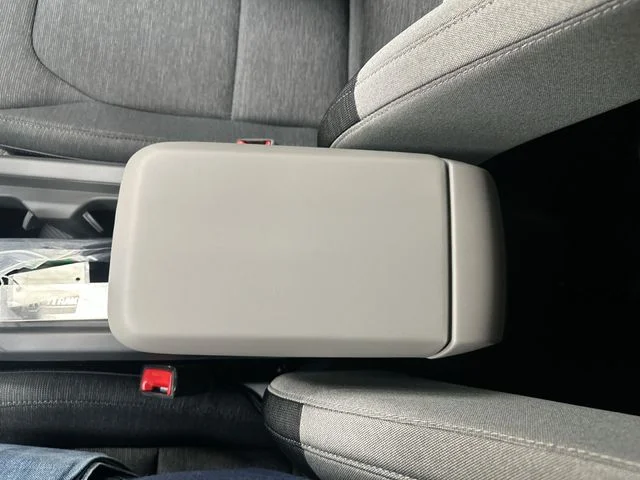 New 2027 Ivory Silver Kia S image 22