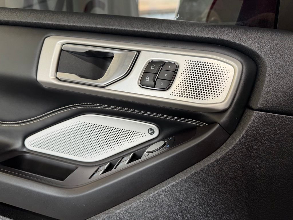 2020 Ford Explorer ST - Photo 18