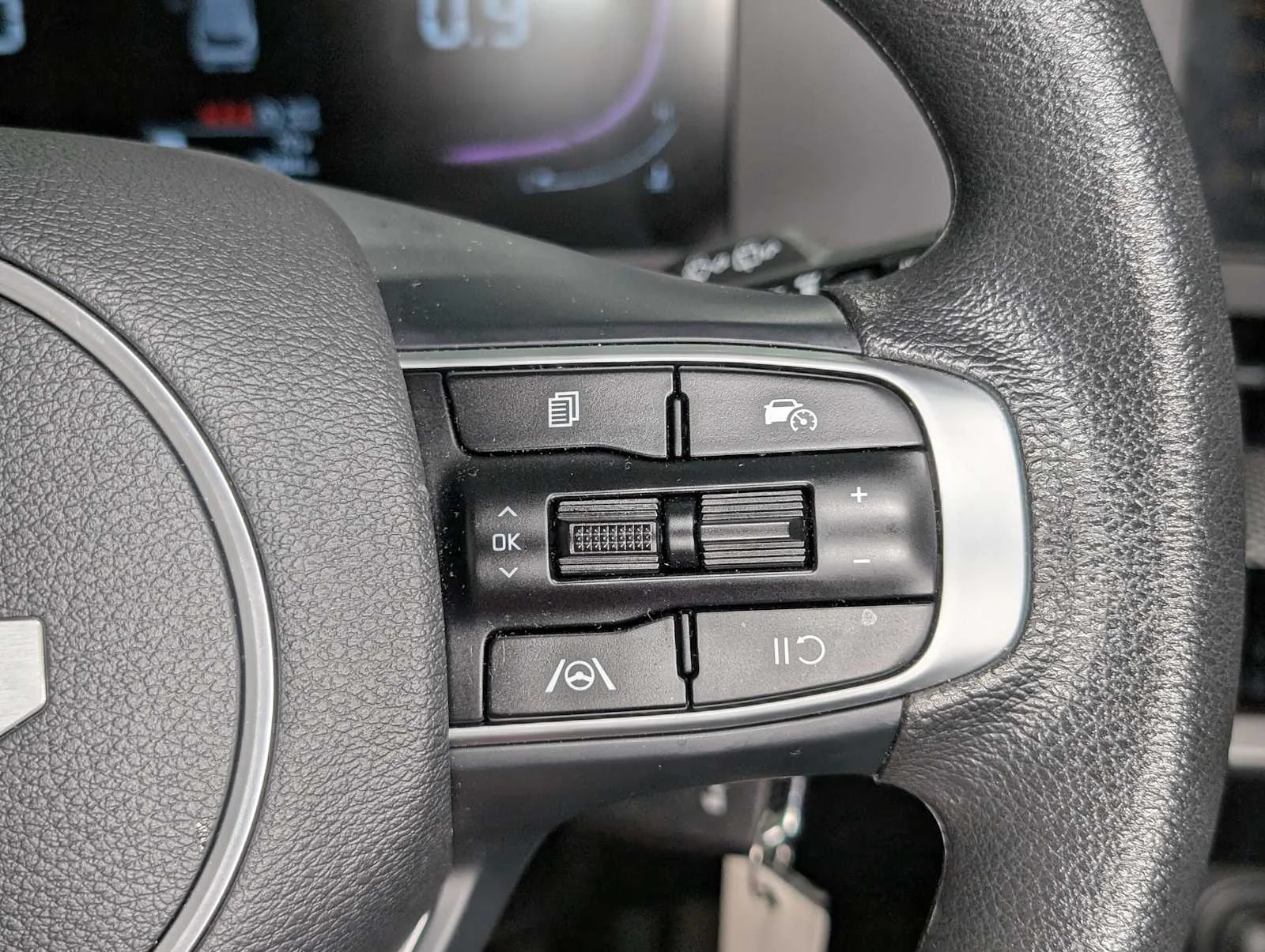 Used 2025 Ebony Black Kia LX image 33
