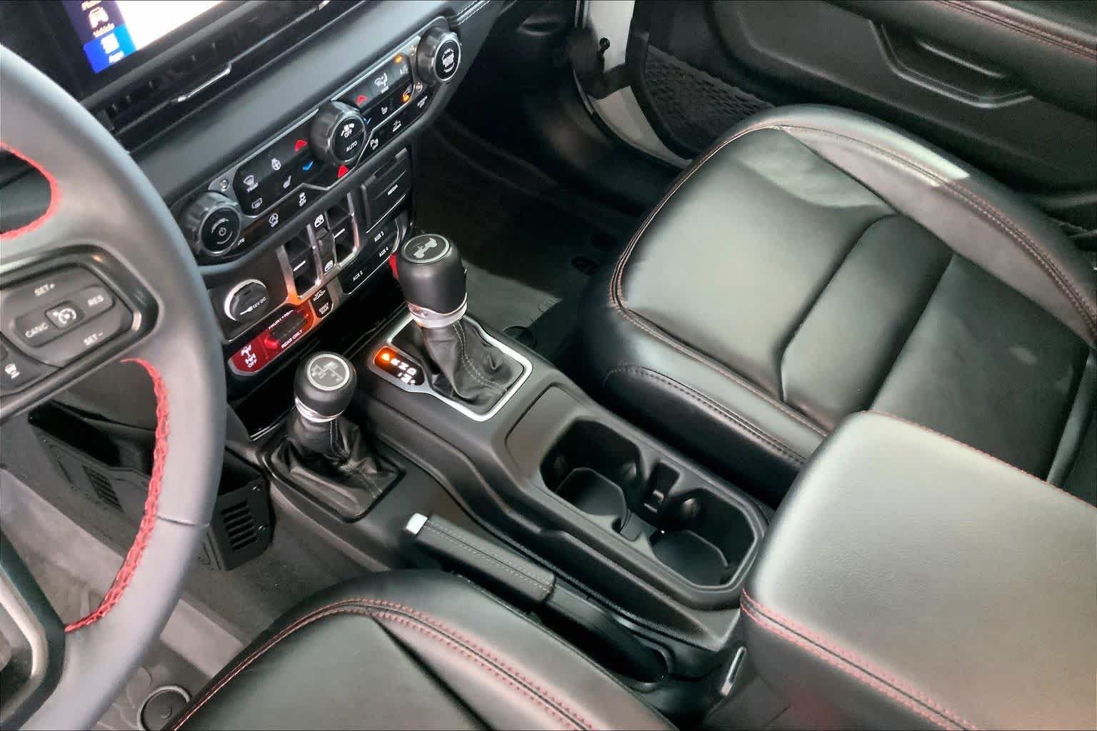 Used 2024 Earl Clearcoat Jeep Rubicon X image 17