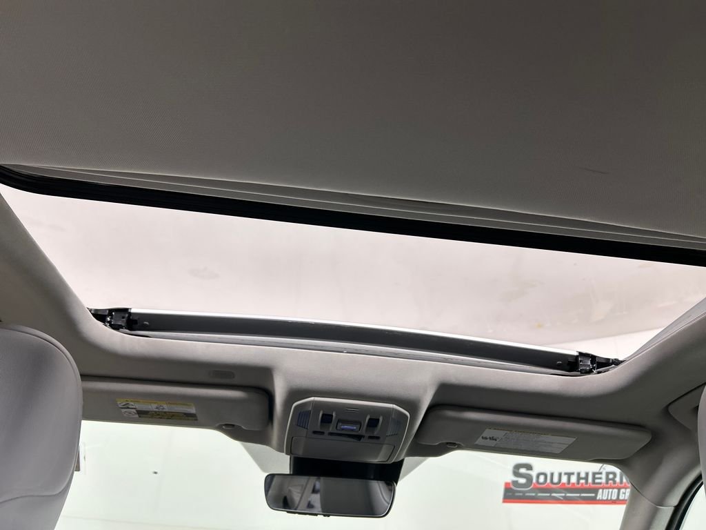 Used 2021 Silver Toyota XLE image 20