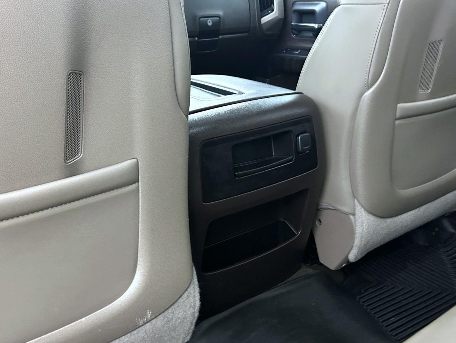 Used 2015 Black GMC Denali image 21