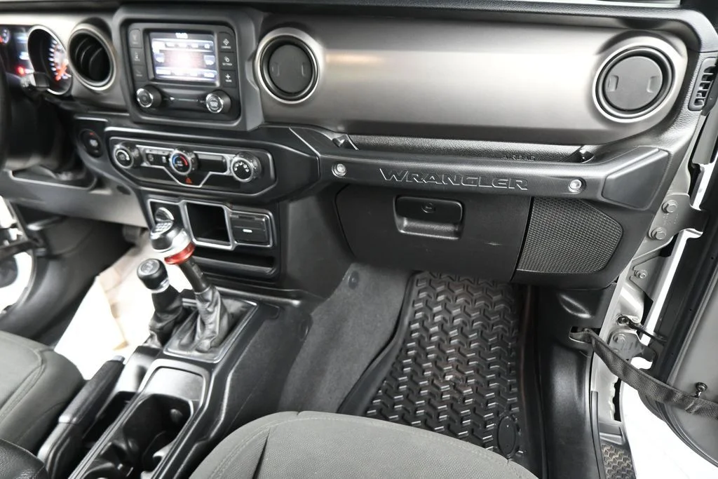 Used 2020 Gray Jeep Sport image 41