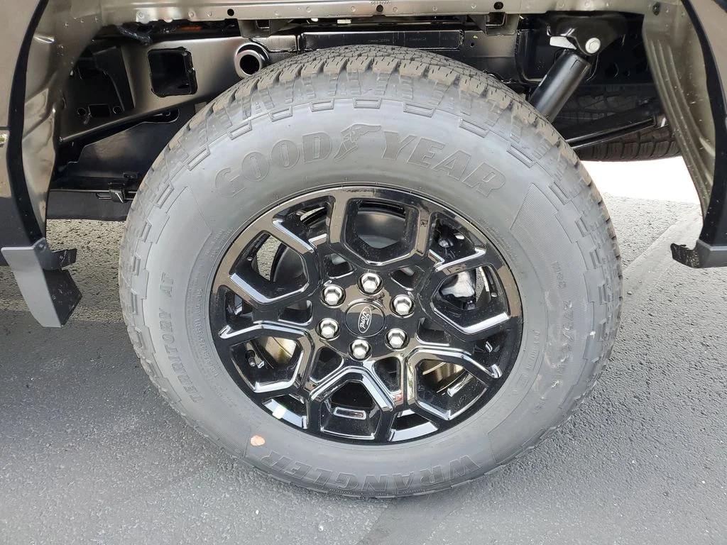 2025 Ford F-150 XLT - Photo 28