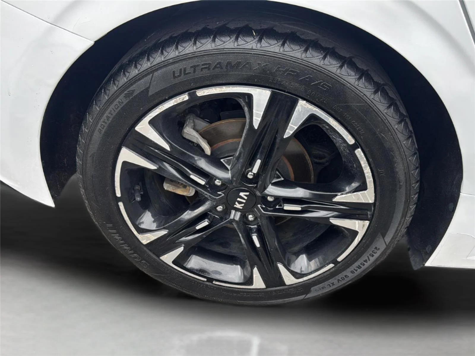 Used 2021 Glacial White Pearl Kia GT-Line image 30