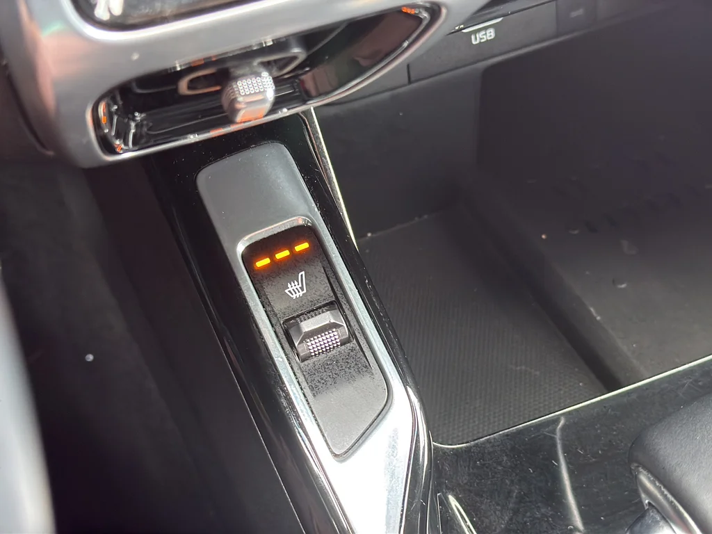 Used 2023 Black Kia SX image 29