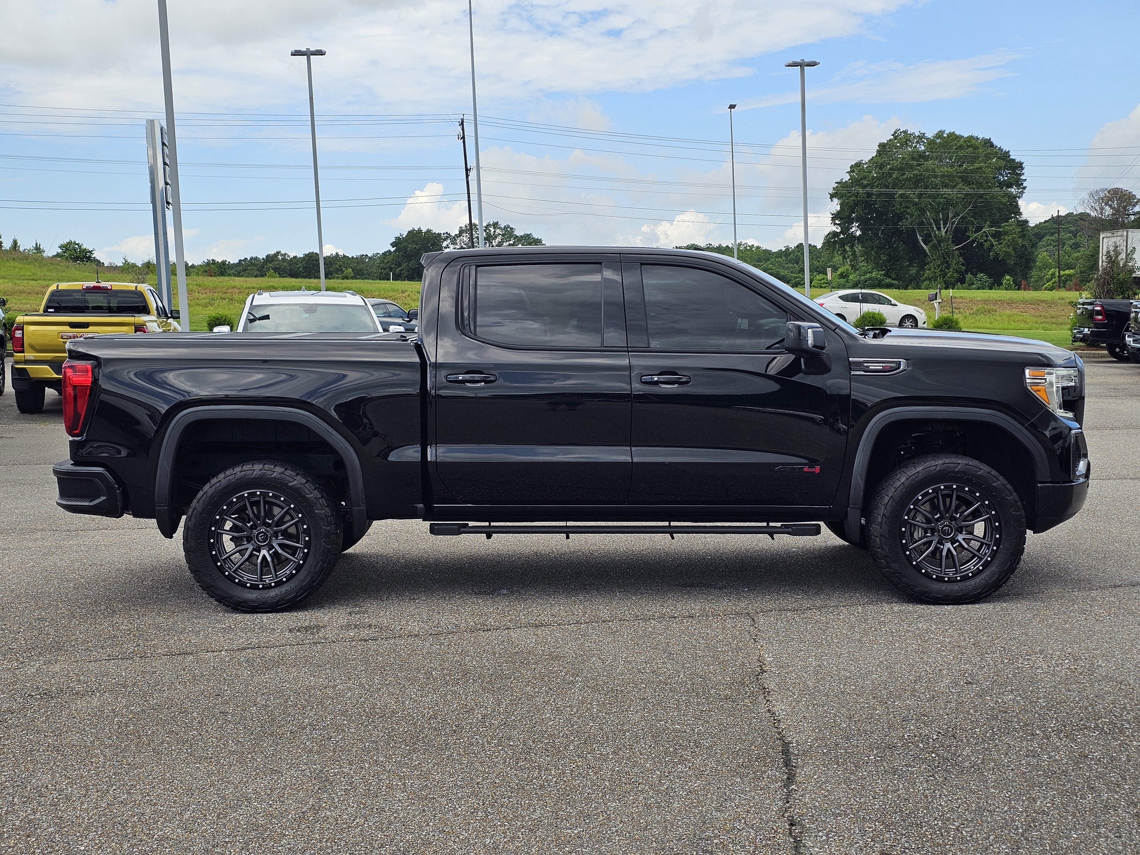 2021 GMC Sierra 1500 AT4 - Photo 8