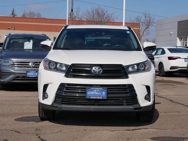 Used 2019 Toyota Highlander SE with VIN 5TDJZRFH3KS627223 for sale in Inver Grove Heights, Minnesota