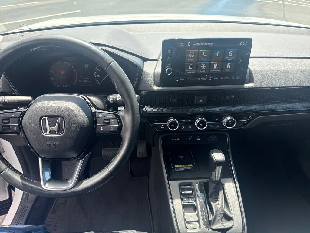 Used 2024 Platinum White Pearl Honda EX-L image 17