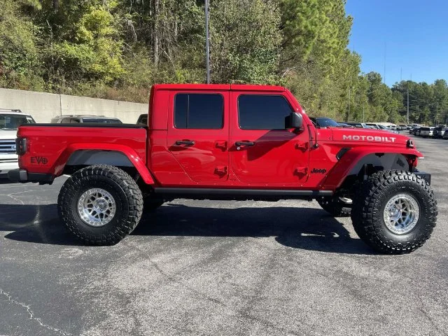 Used 2021 Red Jeep Sport image 2