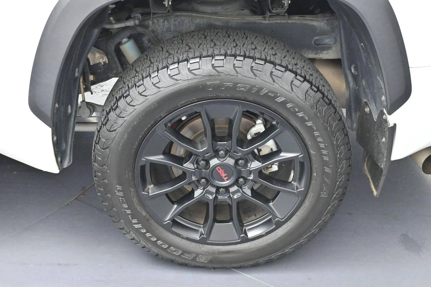 Used 2024 Ice Cap Toyota Limited image 32