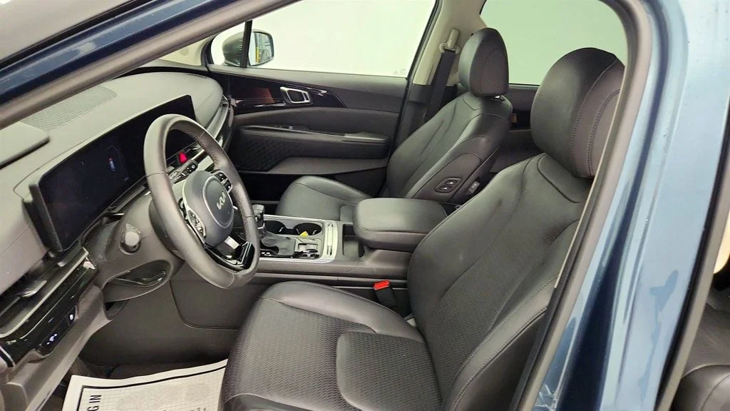 Used 2025 Astra Blue Kia SX Prestige FWD image 19