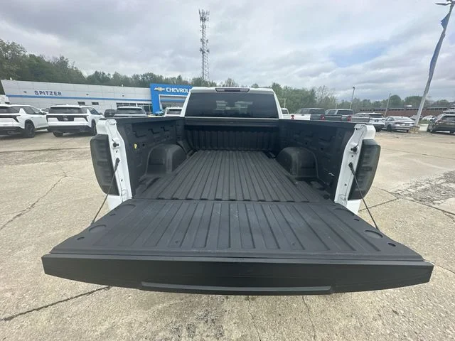 Used 2023 White GMC Elevation image 29