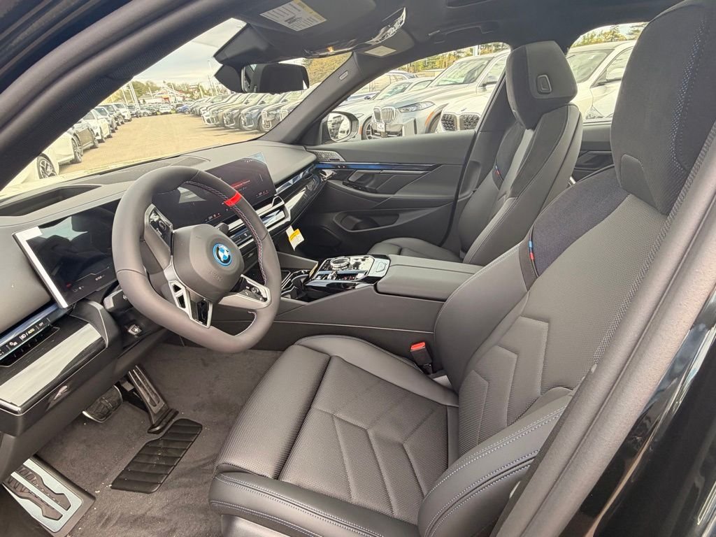 New 2026 Black Sapphire Metallic BMW M60 image 5