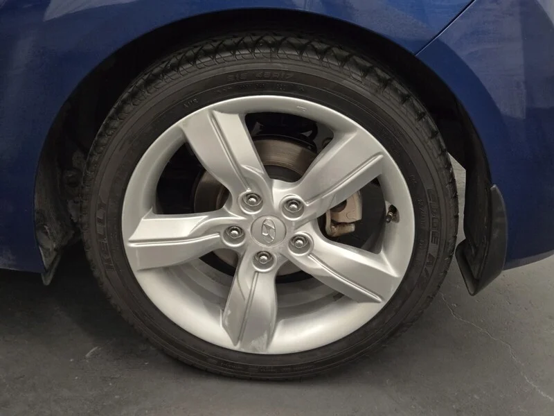 Used 2015 Pacific Blue Pearl Hyundai 3DR CPE AT image 6