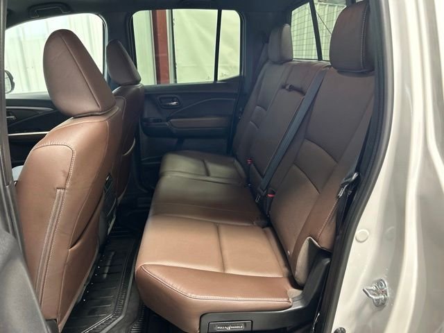 Certified Used 2025 Platinum White Pearl Honda RTL image 19